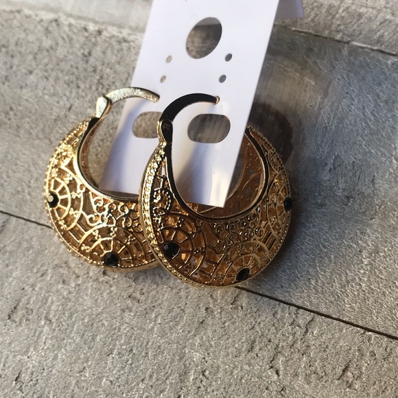 Jewelry - Beautiful Italian Gold Earrings 💛♥️